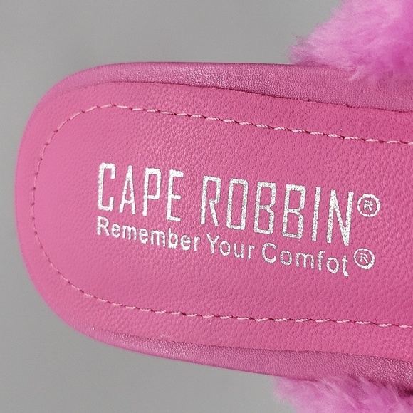 1129- Cape Robbin Vegan Faux Fur Heeled Sandals Pink Size 7.5 NWT - Picture 9 of 12